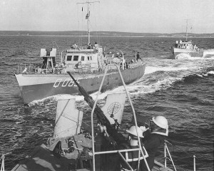 May 1943, Exercises off St-Margaret Bay, N.S., Library and Archives Canada/ PA-172317.