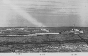 Fairmiles enjoying summer weather at HMCS Fort Ramsay (Gaspé, Québec). Library and Archives Canada/ PA-134324